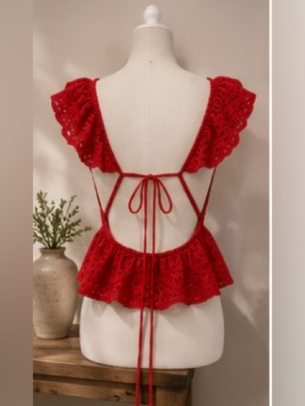 En Saison Scarlet Eyelet Blouse - Picture 3 of 6